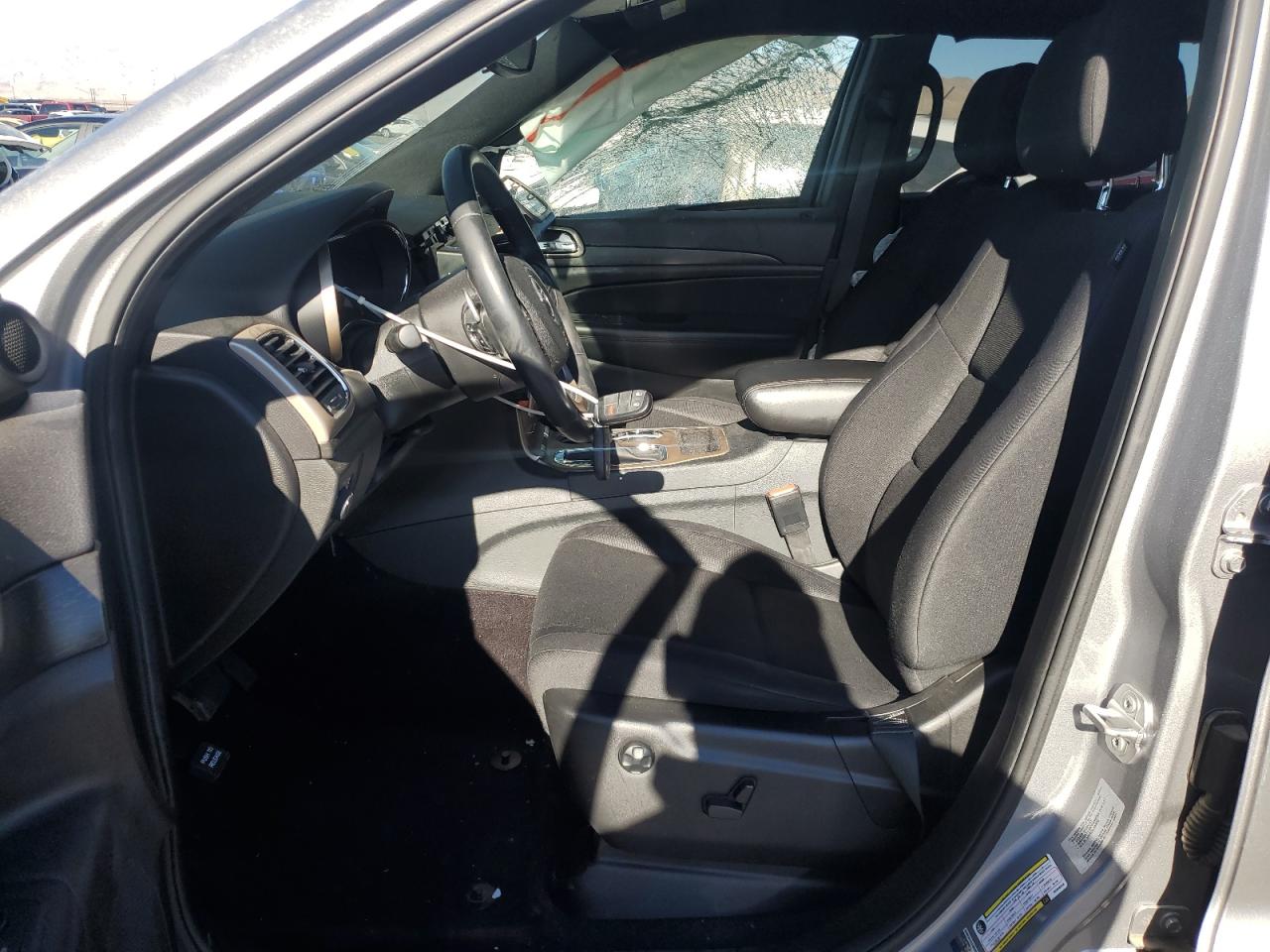 2017 Jeep Grand Cherokee - Image 7