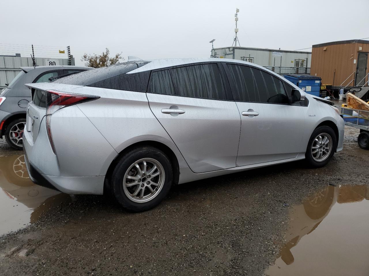 VIN JTDKBRFU8G3015548 2016 TOYOTA PRIUS no.3