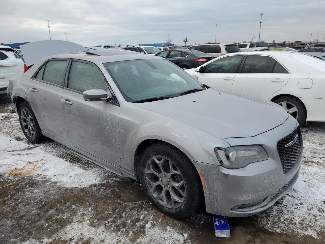 2018 Chrysler 300 - Image 4