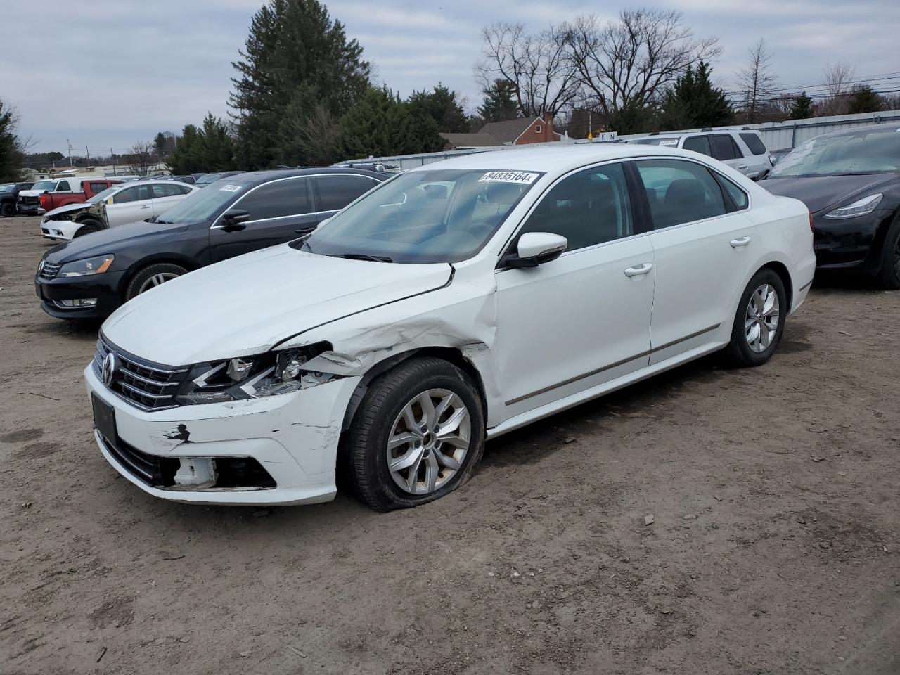 2016 Volkswagen Passat - Image 1