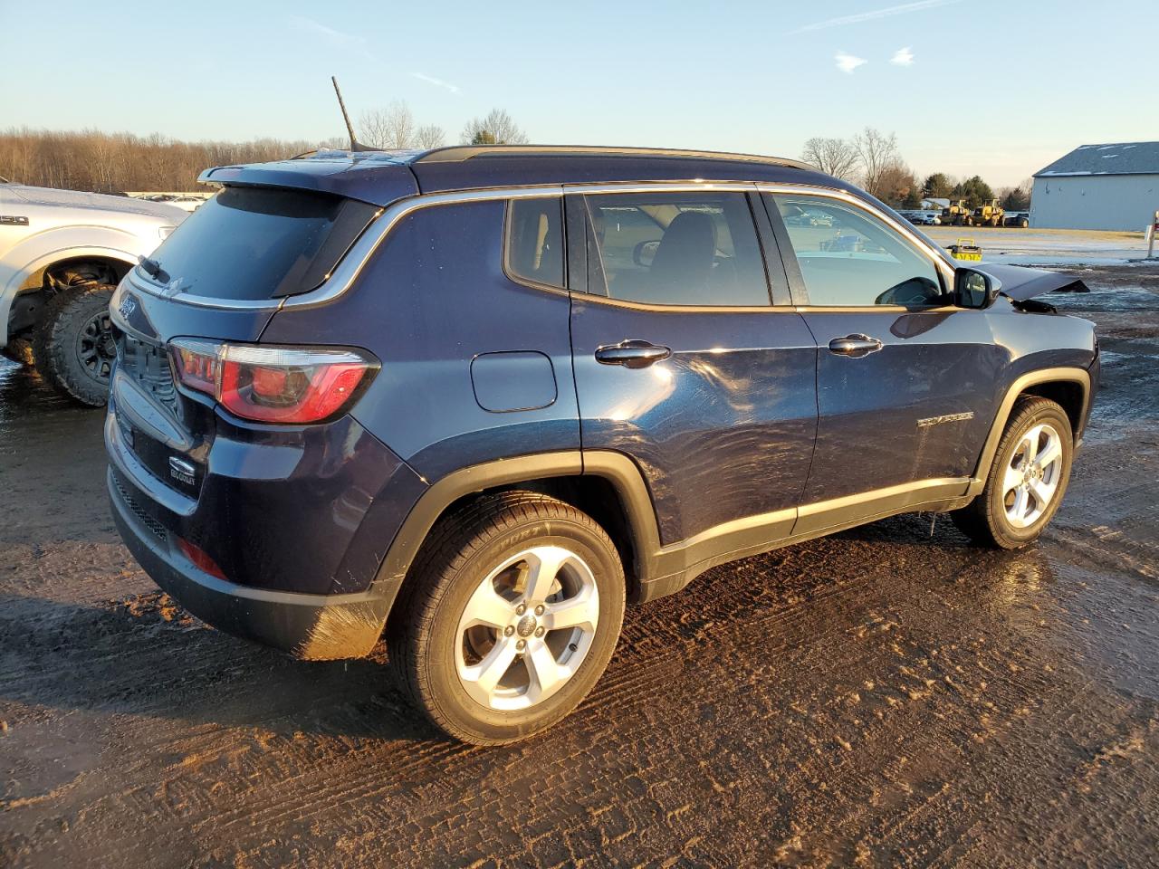 2019 Jeep Compass - Image 3