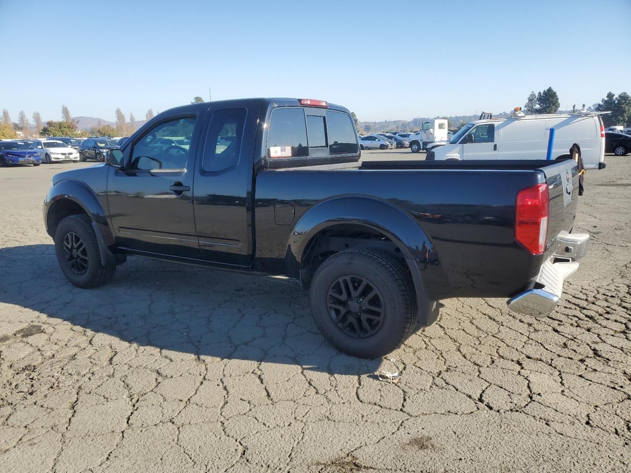2017 Nissan Navara (Frontier) - Image 2