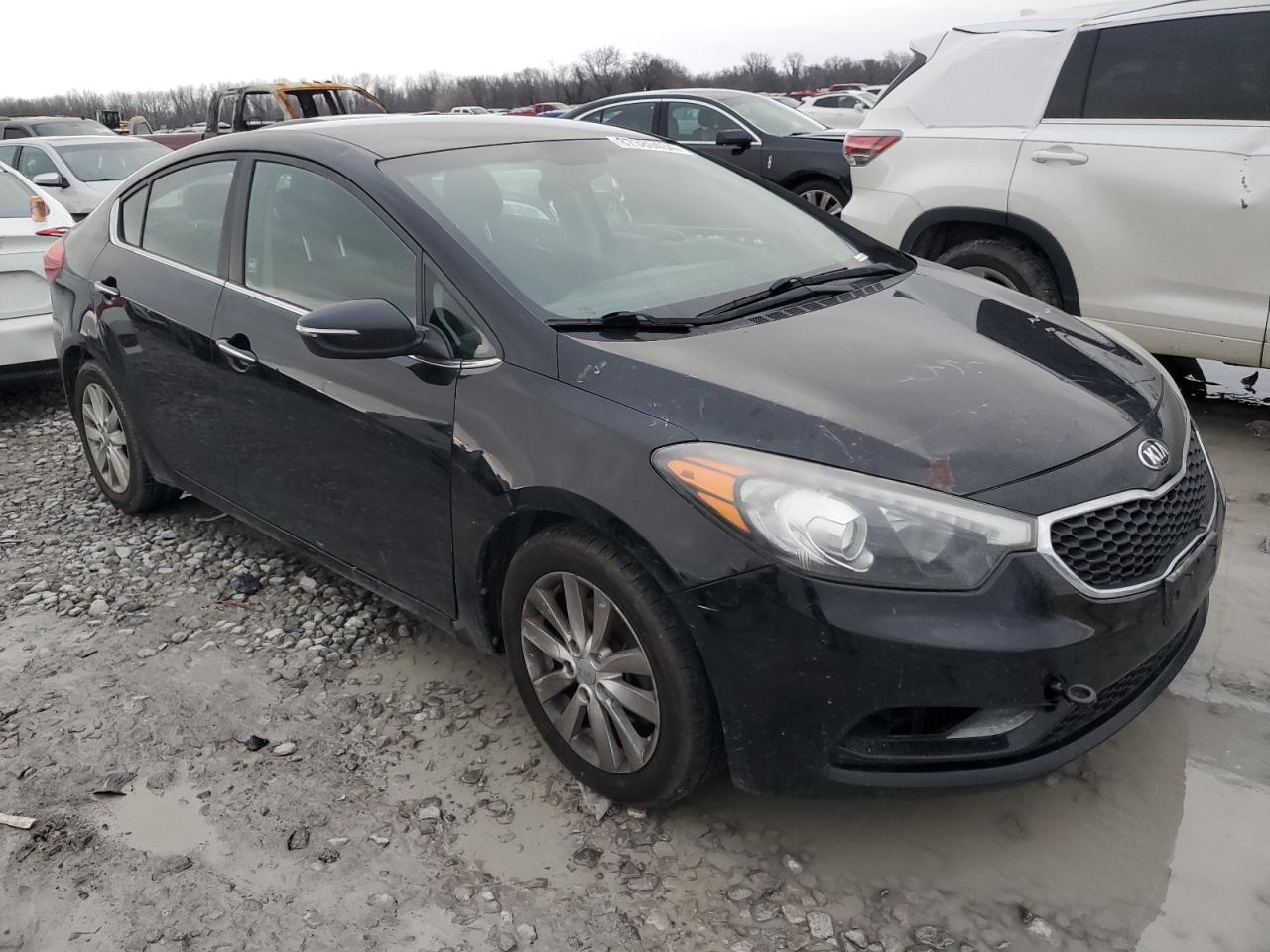 VIN KNAFX4A88F5307863 2015 KIA FORTE no.4