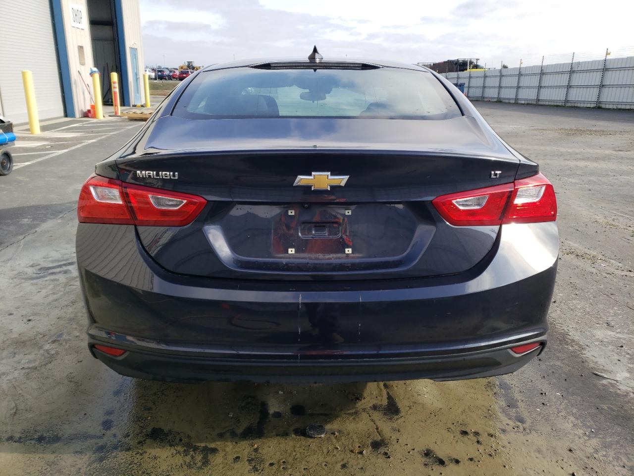 2023 Chevrolet Malibu - Image 6