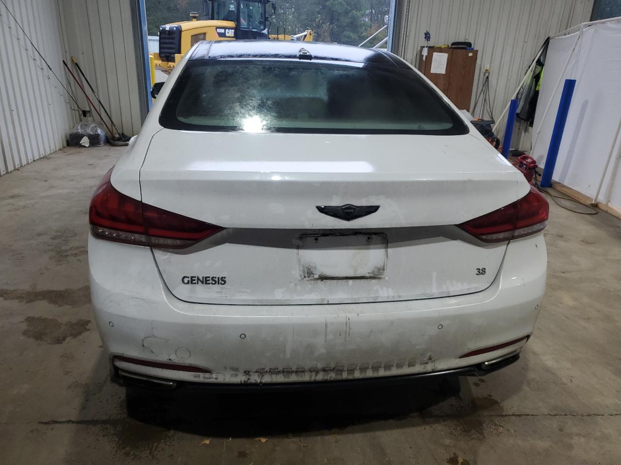2015 Hyundai Genesis 3.8L VIN: KMHGN4JE8FU092490 Lot: 71432464