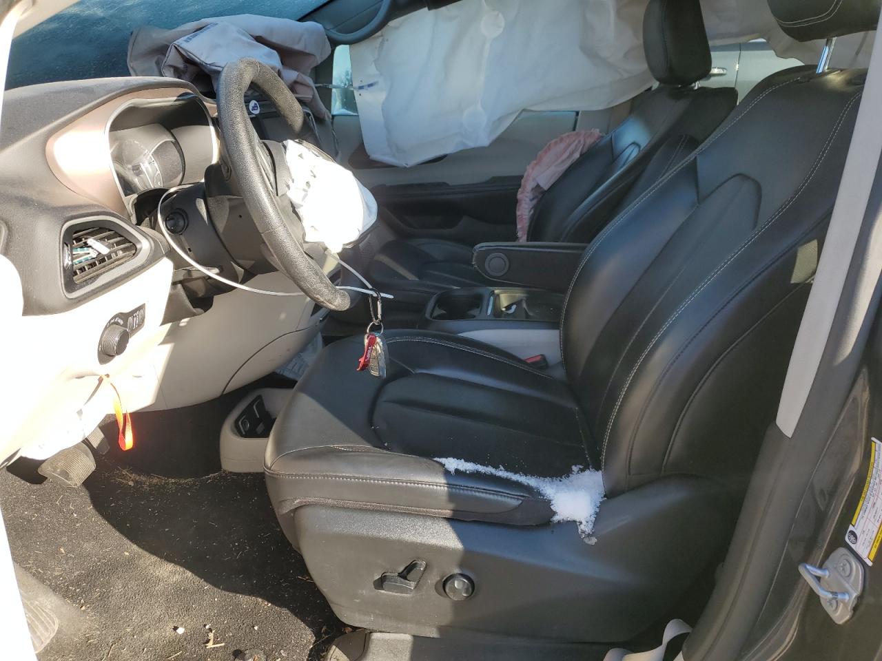2020 Chrysler Voyager - Image 7