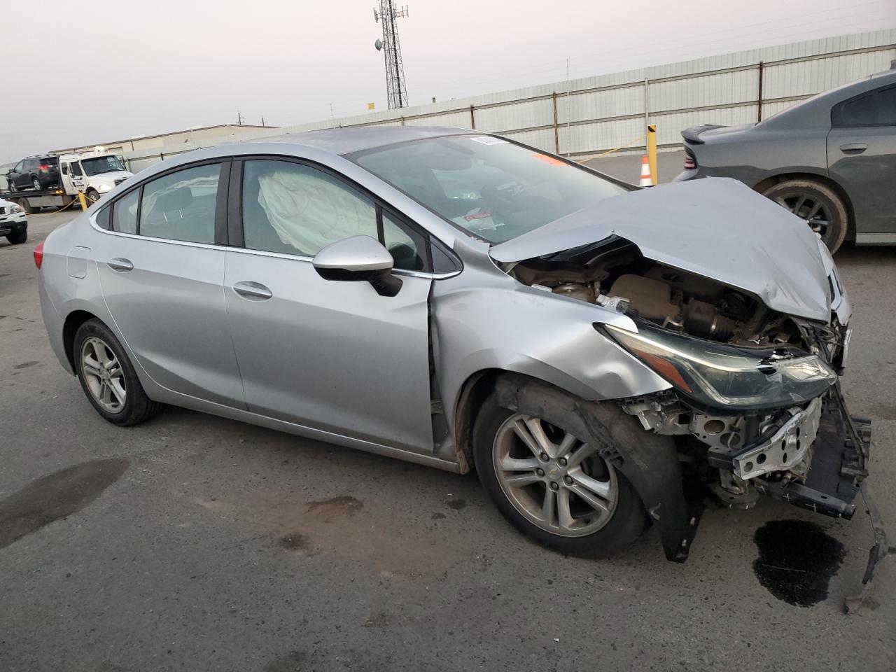 2018 Chevrolet Cruze - Image 4
