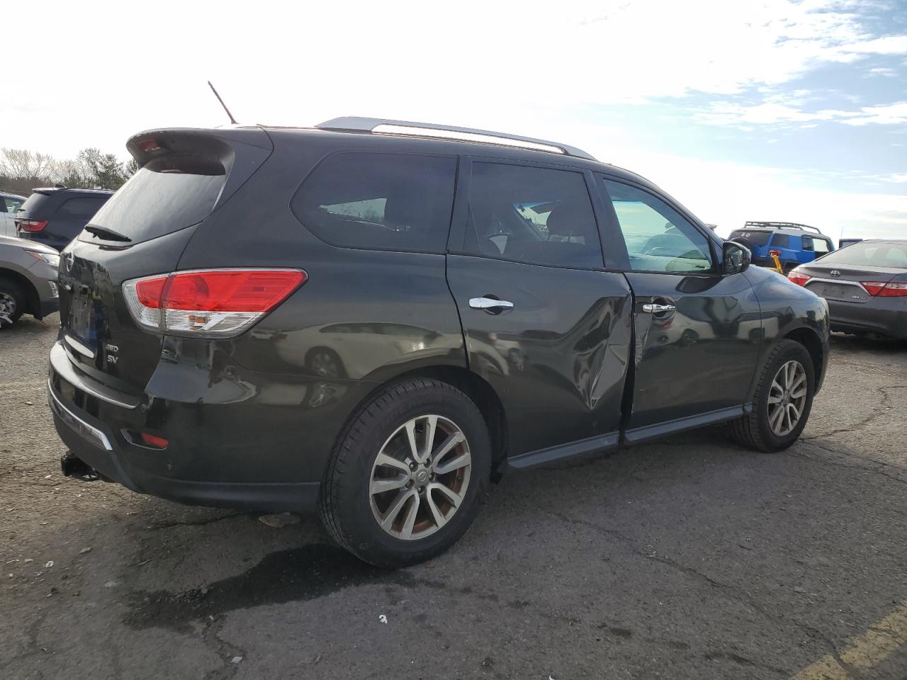 2015 Nissan Pathfinder - Image 3