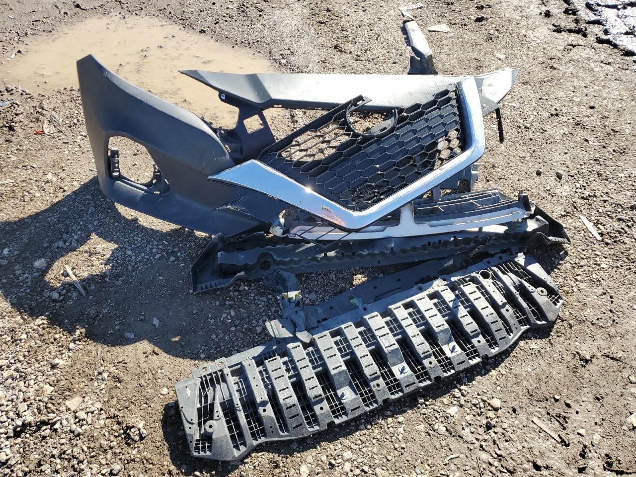 2020 Nissan Altima - Image 14