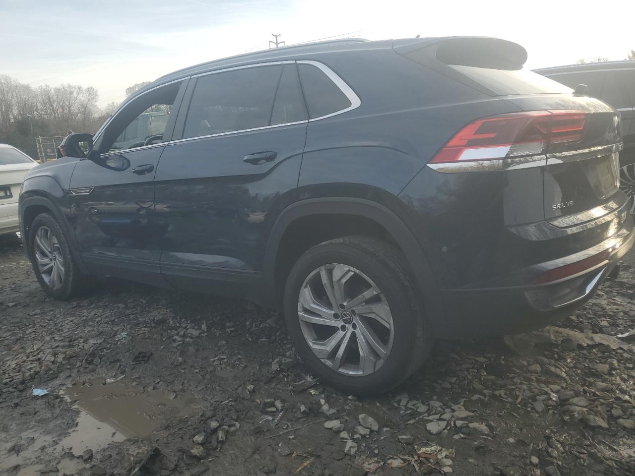 2020 Volkswagen Atlas - Image 2