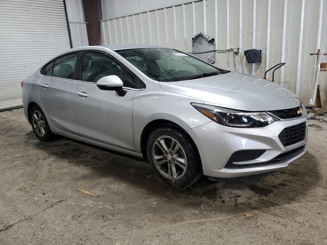 2018 Chevrolet Cruze - Image 4