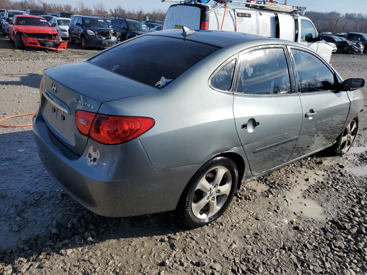 2009 Hyundai Elantra - Image 3