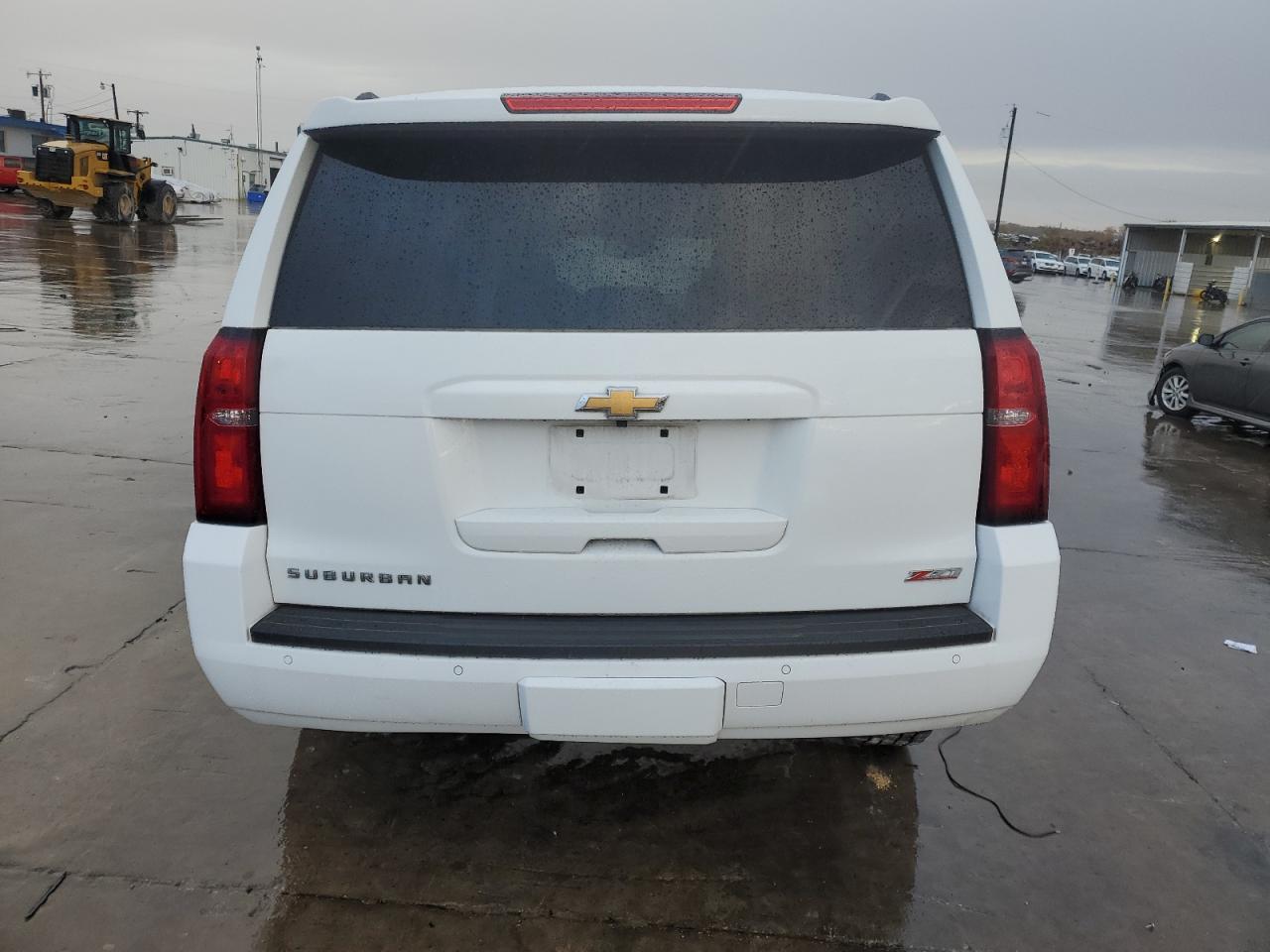 2016 Chevrolet Suburban - Image 6
