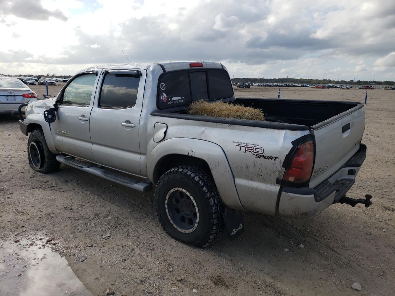 2007 Toyota Tacoma - Image 2