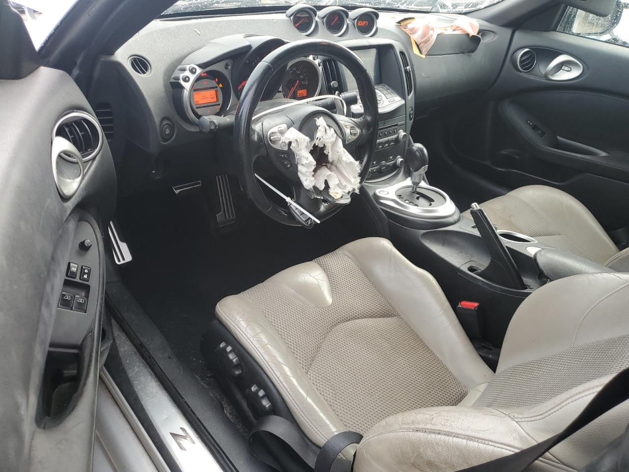 2010 Nissan 370Z - Image 8
