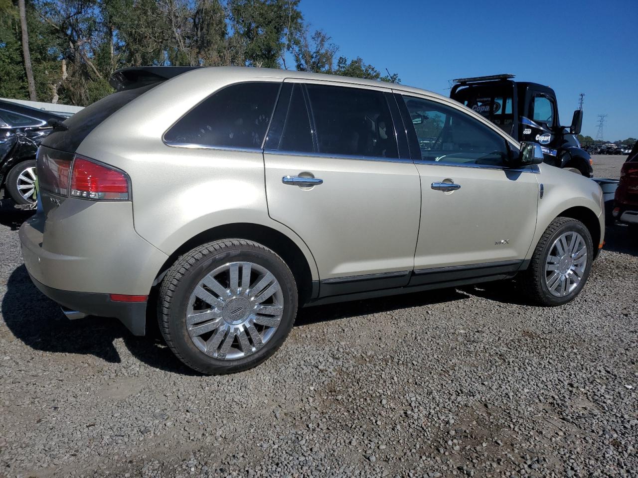 2010 Lincoln MKX - Image 3