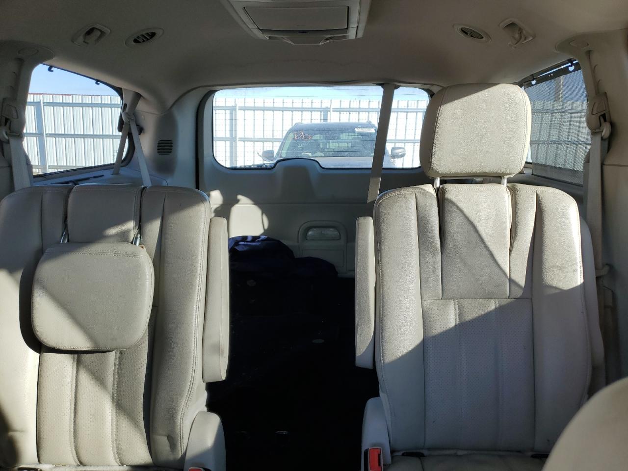 2014 Chrysler Town & Country Touring L VIN: 2C4RC1CG7ER332804 Lot: 82335414