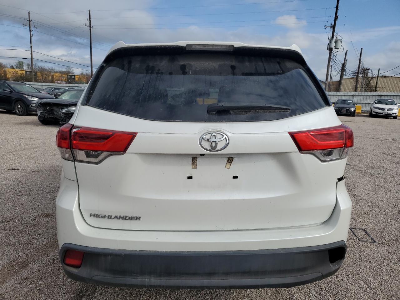 2018 Toyota Highlander - Image 6