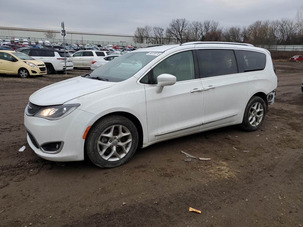 2018 Chrysler Pacifica T 3.6L na sprzedaż w Davison, MI - Rear End