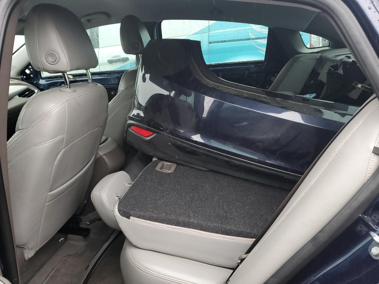 2018 Chevrolet Malibu - Image 10