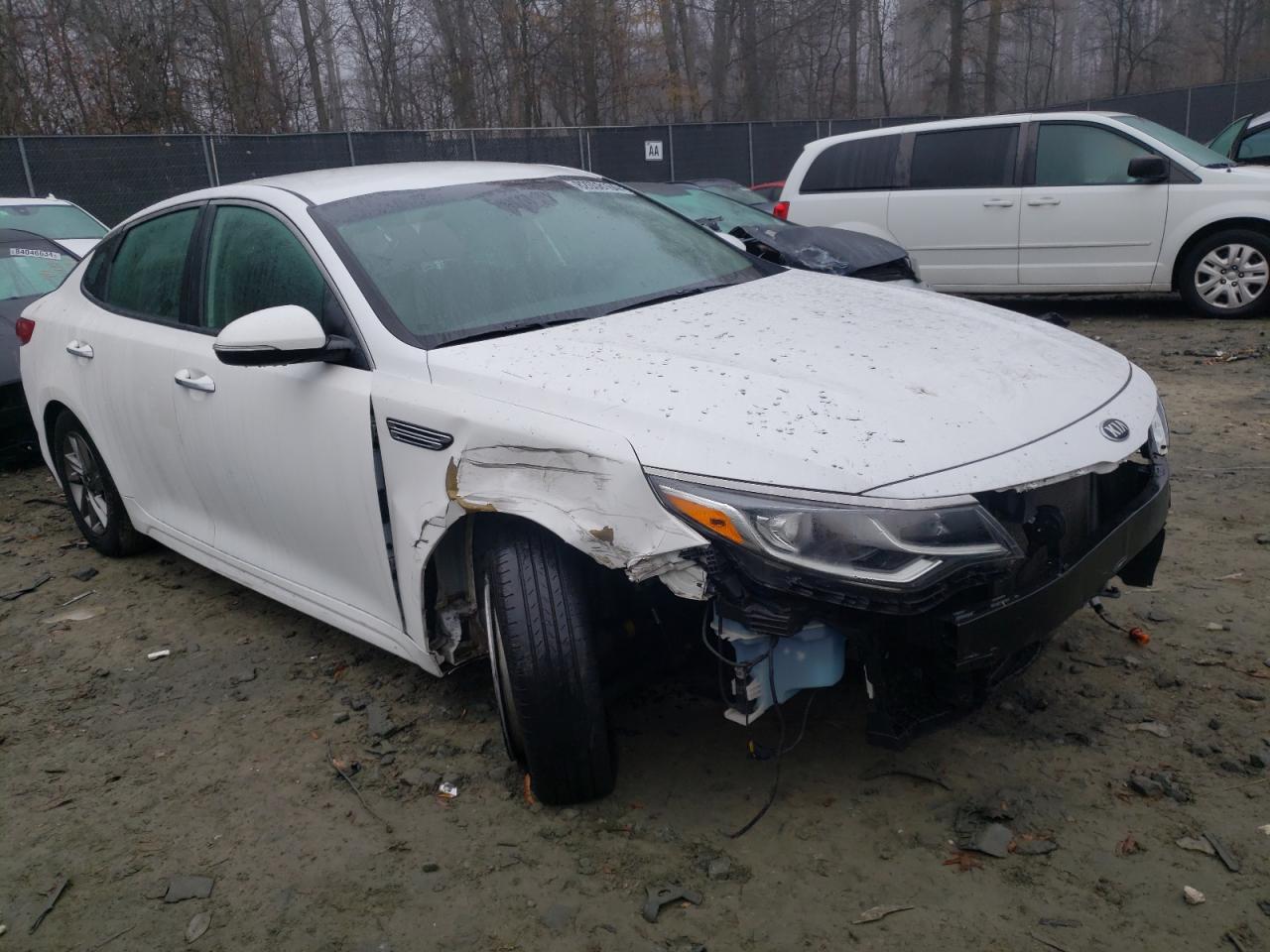 VIN 5XXGT4L38KG335723 2019 KIA OPTIMA no.4