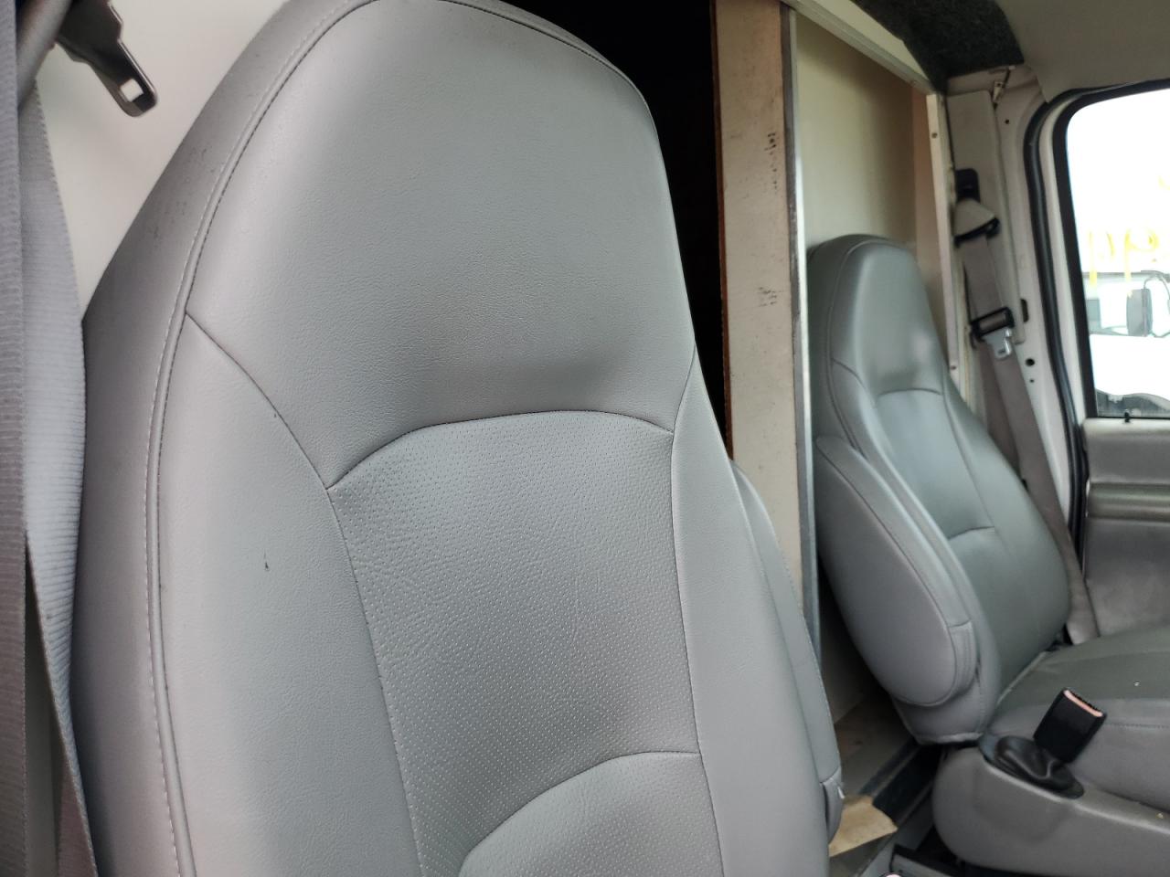 2003 Ford Econoline E350 Super Duty Cutaway Van VIN: 1FDWE35L63HB83082 Lot: 85635794