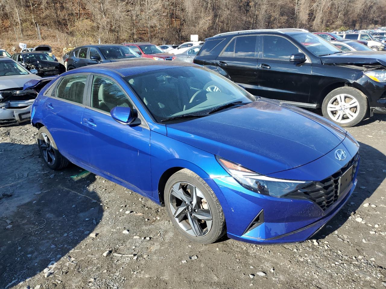 2023 Hyundai Elantra - Image 4