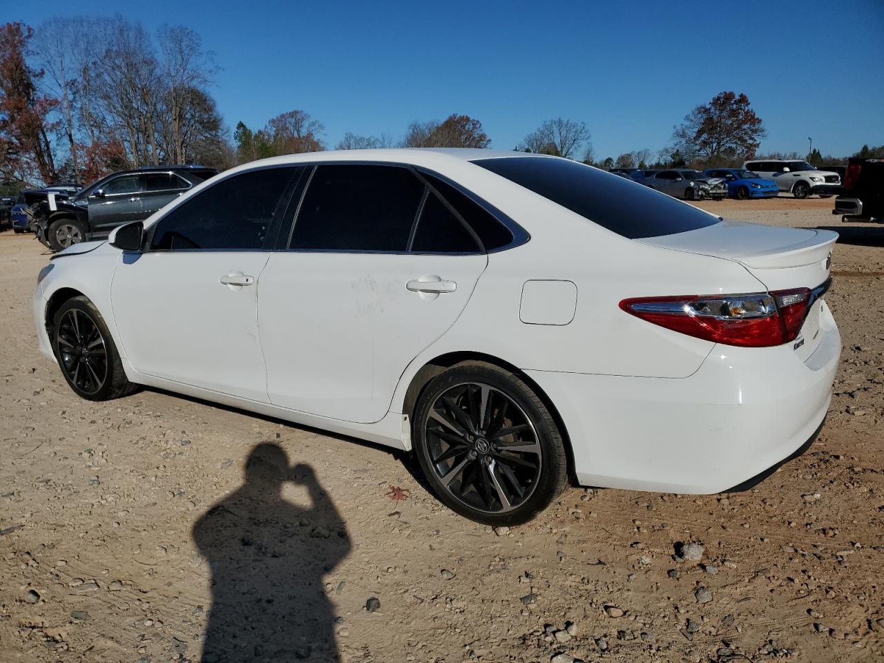 VIN 4T1BF1FK4HU780316 2017 TOYOTA CAMRY no.2