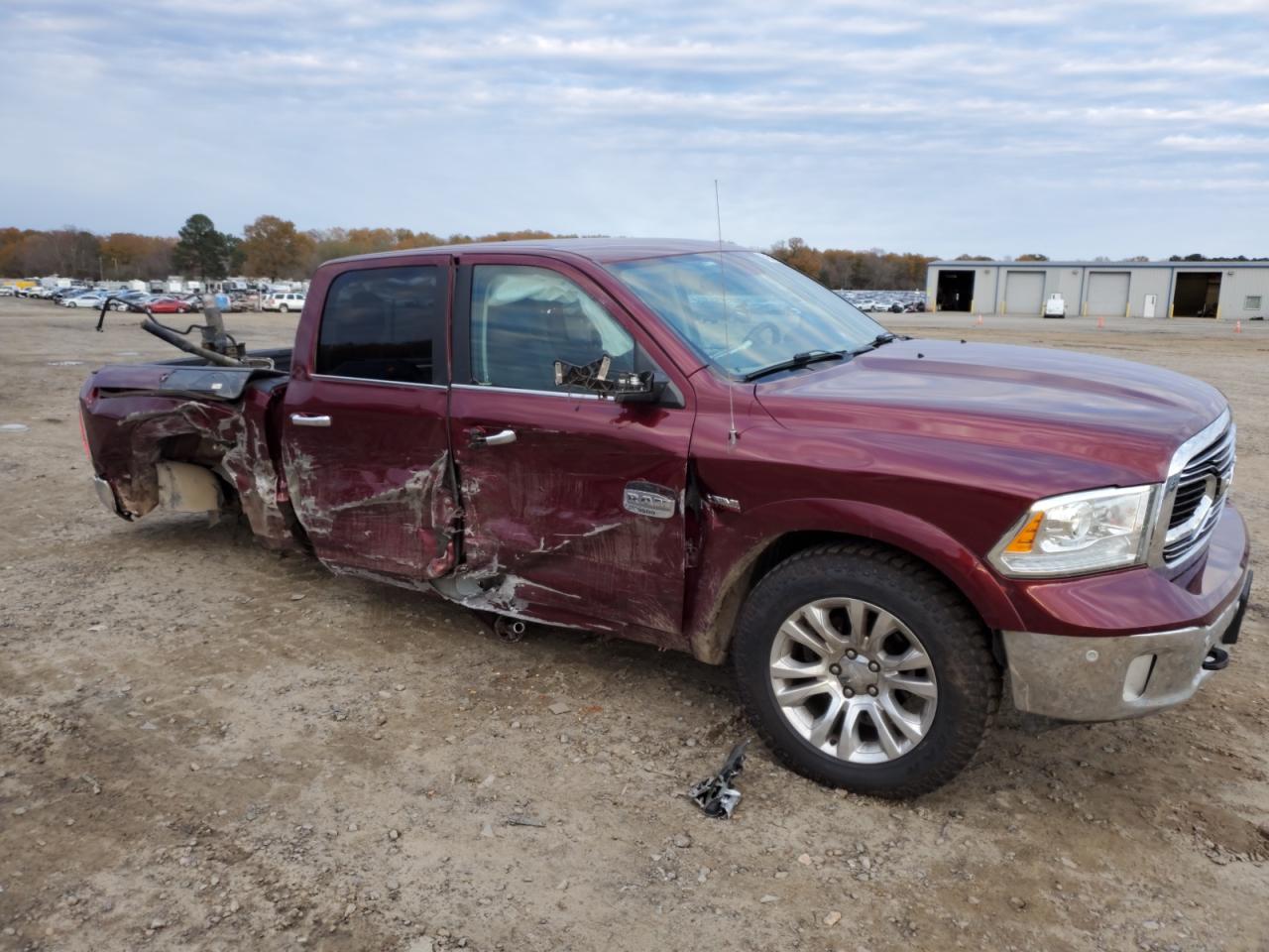 2017 RAM 1500 - Image 4