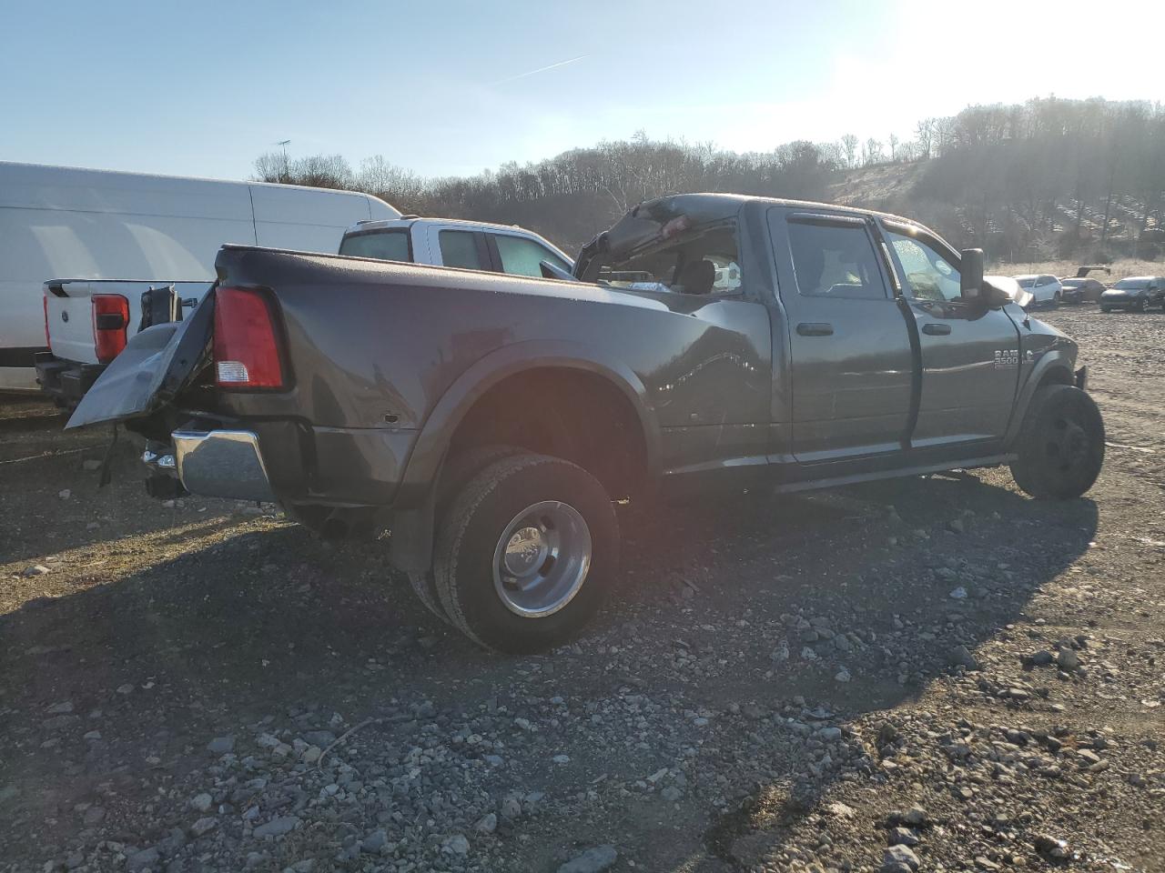 2018 RAM 3500 - Image 3
