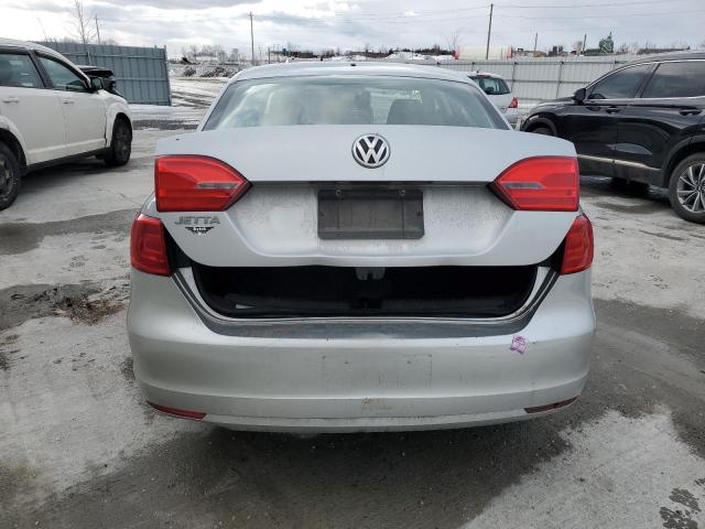 Sedans VOLKSWAGEN JETTA 2013 Silver