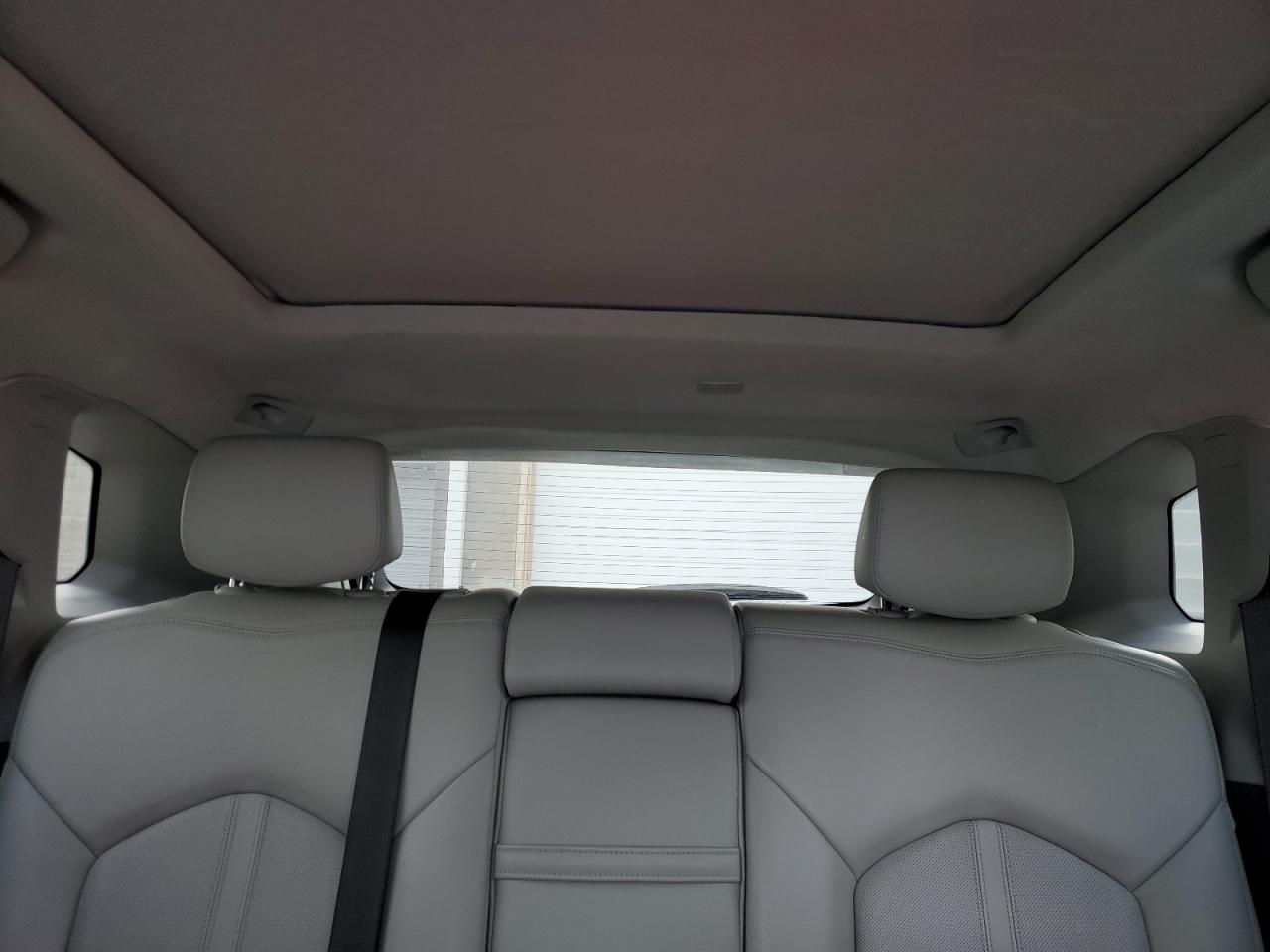 2013 Cadillac SRX - Image 10