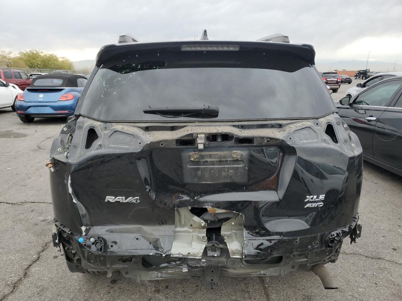 VIN 2T3RFREVXJW784327 2018 TOYOTA RAV4 no.6