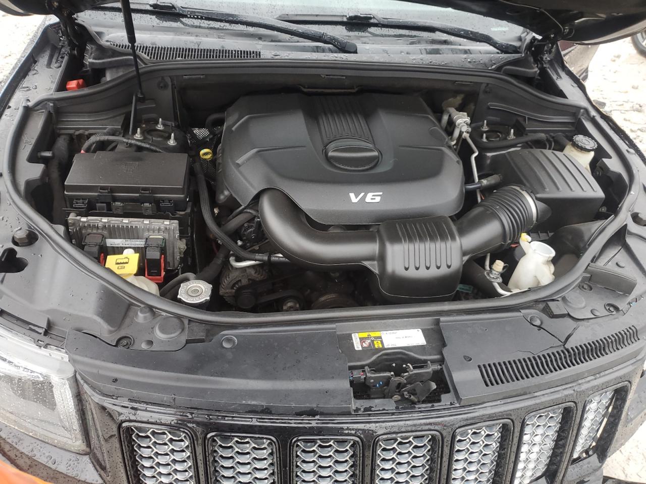 2015 Jeep Grand Cherokee - Image 12