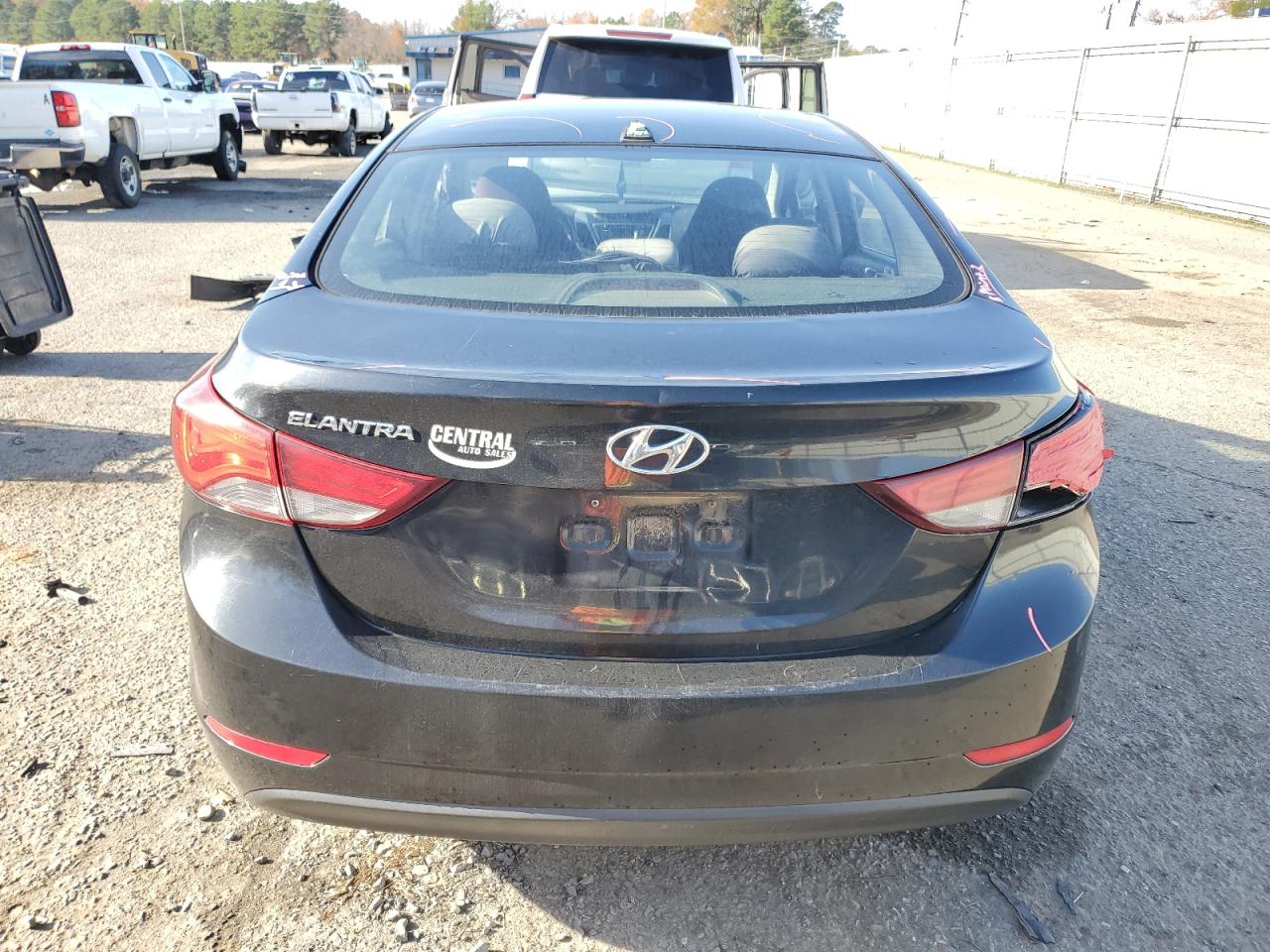 2016 Hyundai Elantra - Image 6