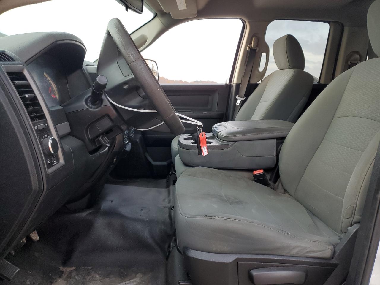 2016 RAM 1500 - Image 7