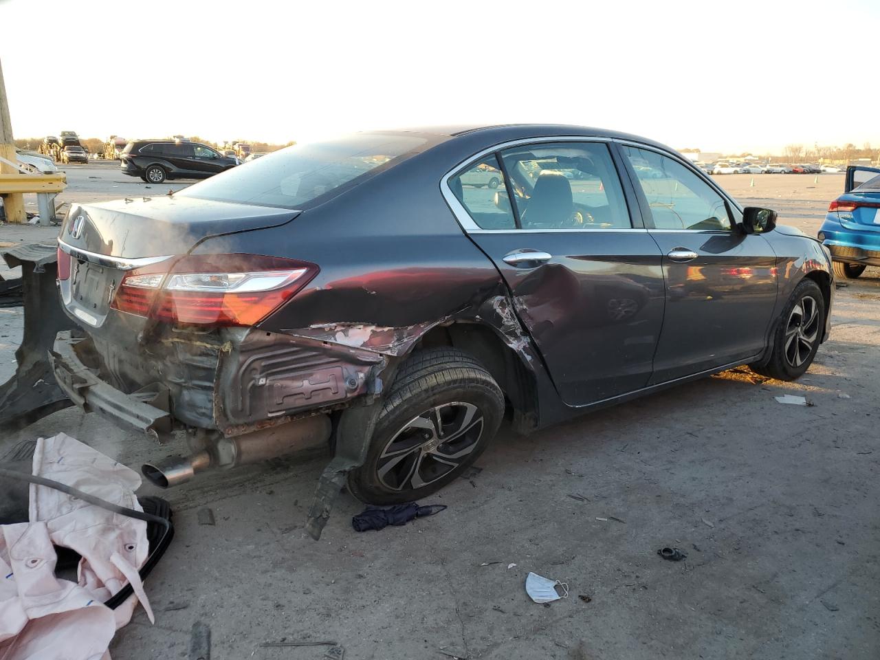 VIN 1HGCR2F35GA148828 2016 HONDA ACCORD no.3