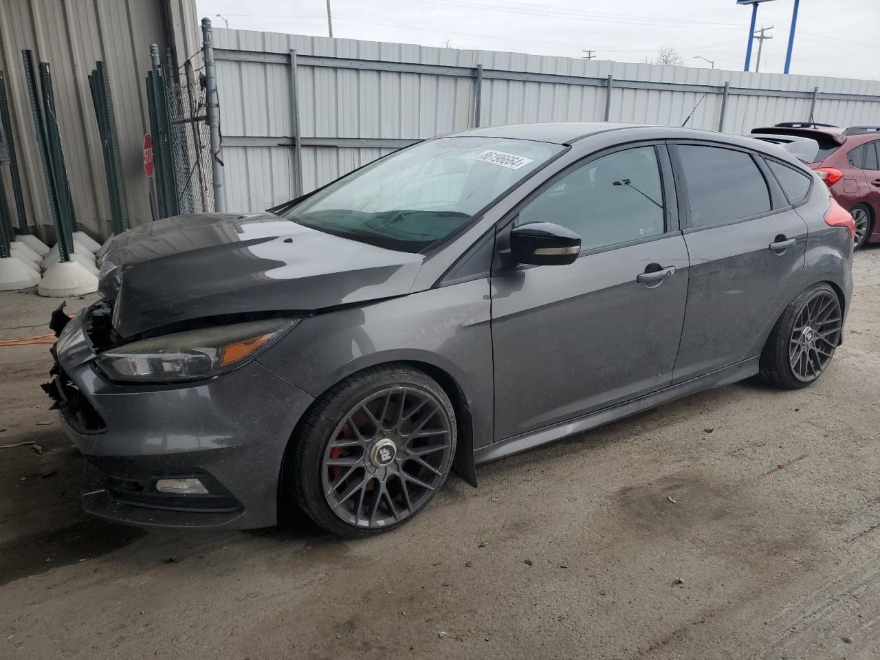 VIN 1FADP3L94FL344520 2015 FORD FOCUS no.1