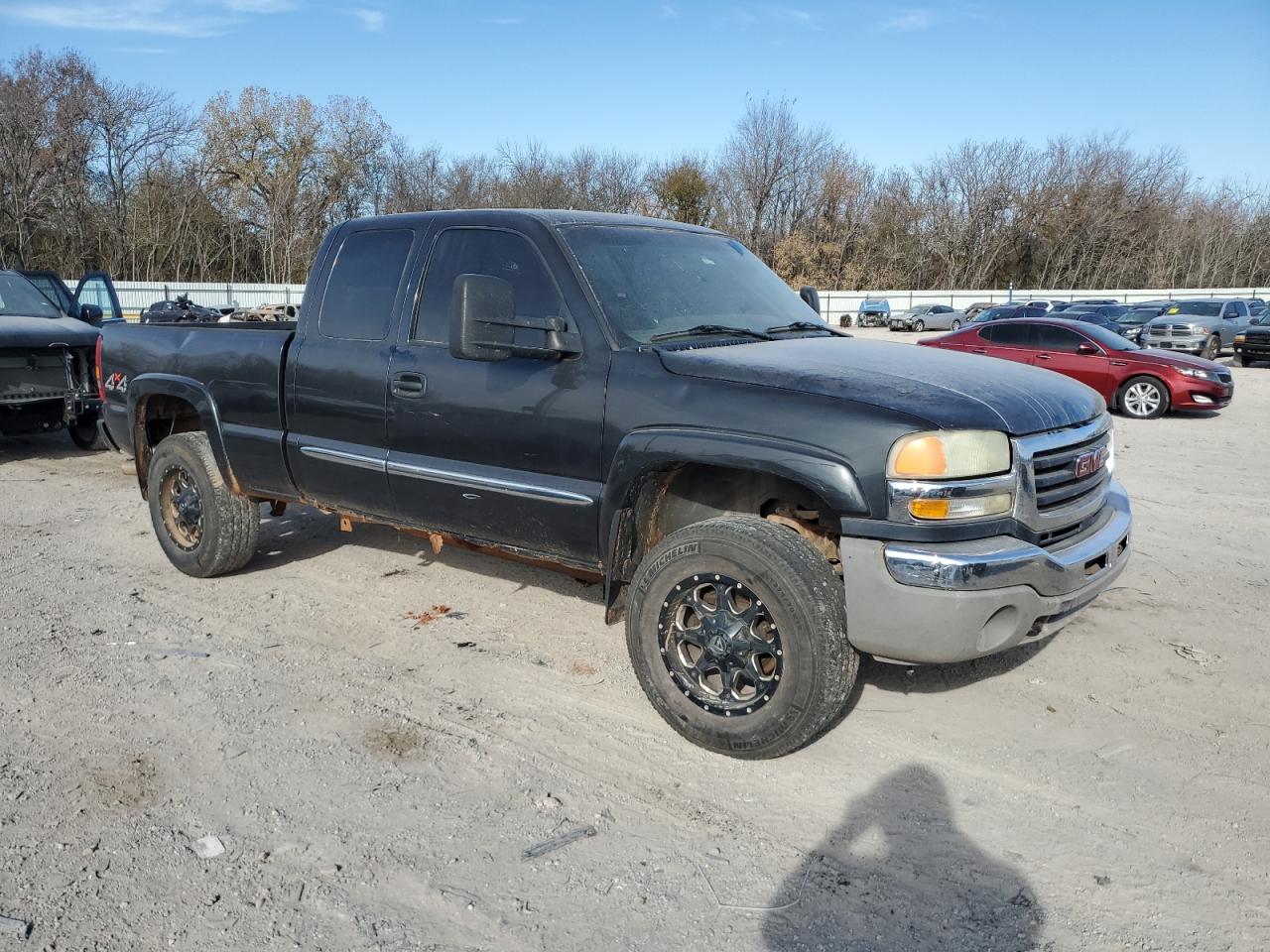 2003 GMC Sierra - Image 4