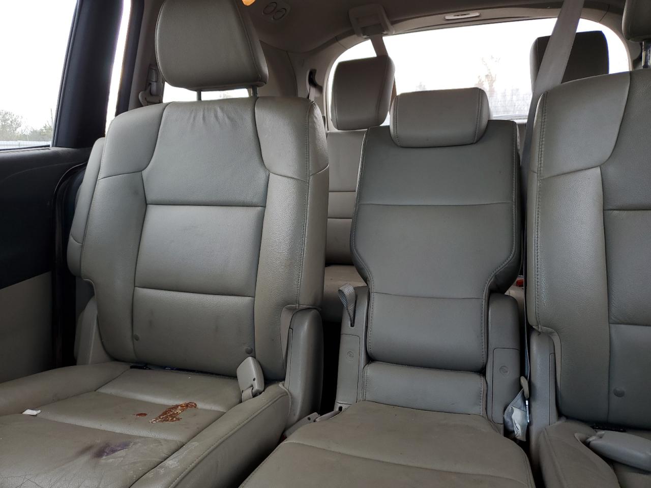 2015 Honda Odyssey - Image 12