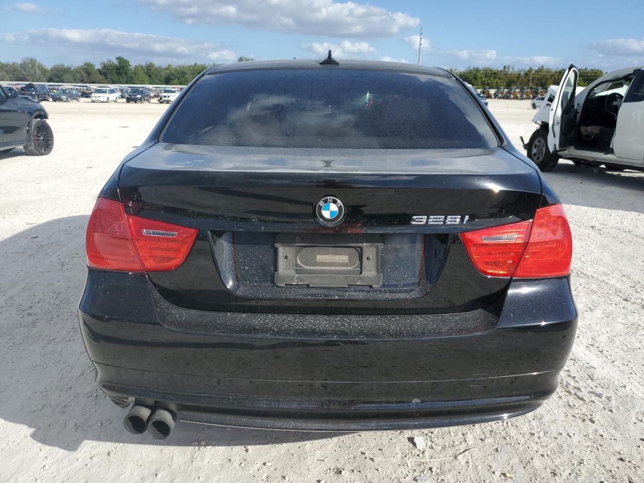 2011 BMW 328 I VIN: WBAPH7G54BNN03101 Lot: 85109034