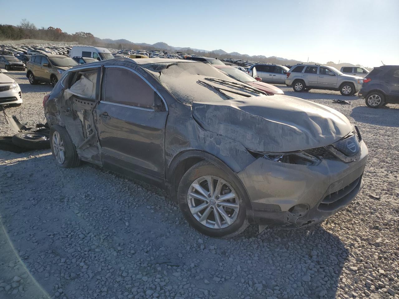 2018 Nissan Rogue - Image 4