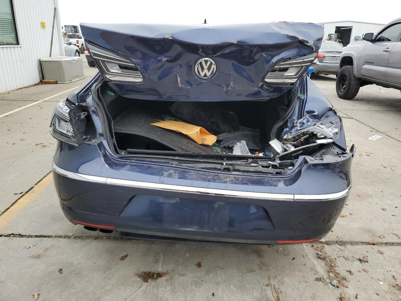 2013 Volkswagen Passat CC - Image 6