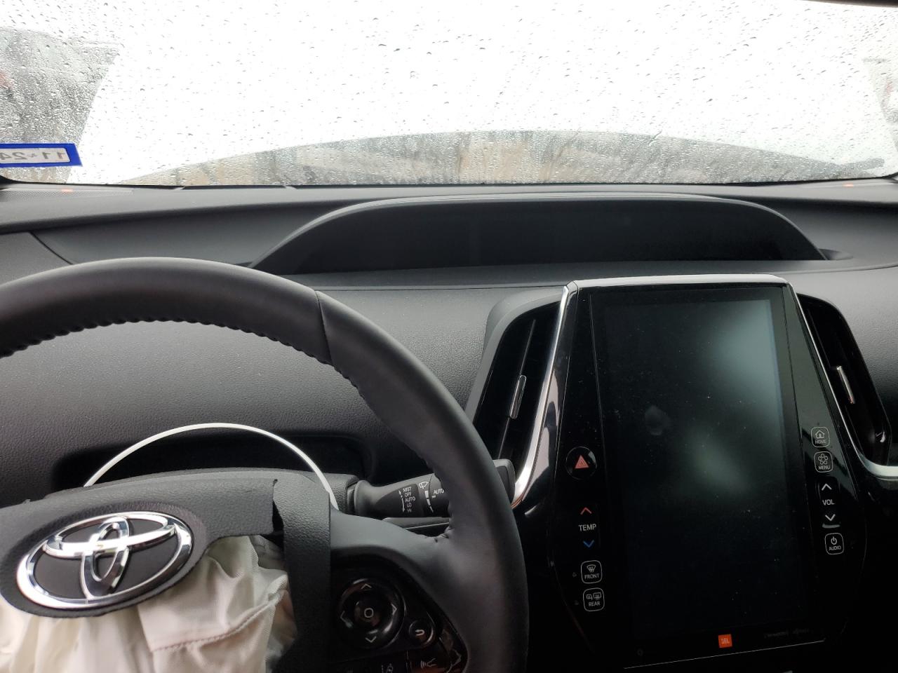 2022 Toyota Prius - Image 9