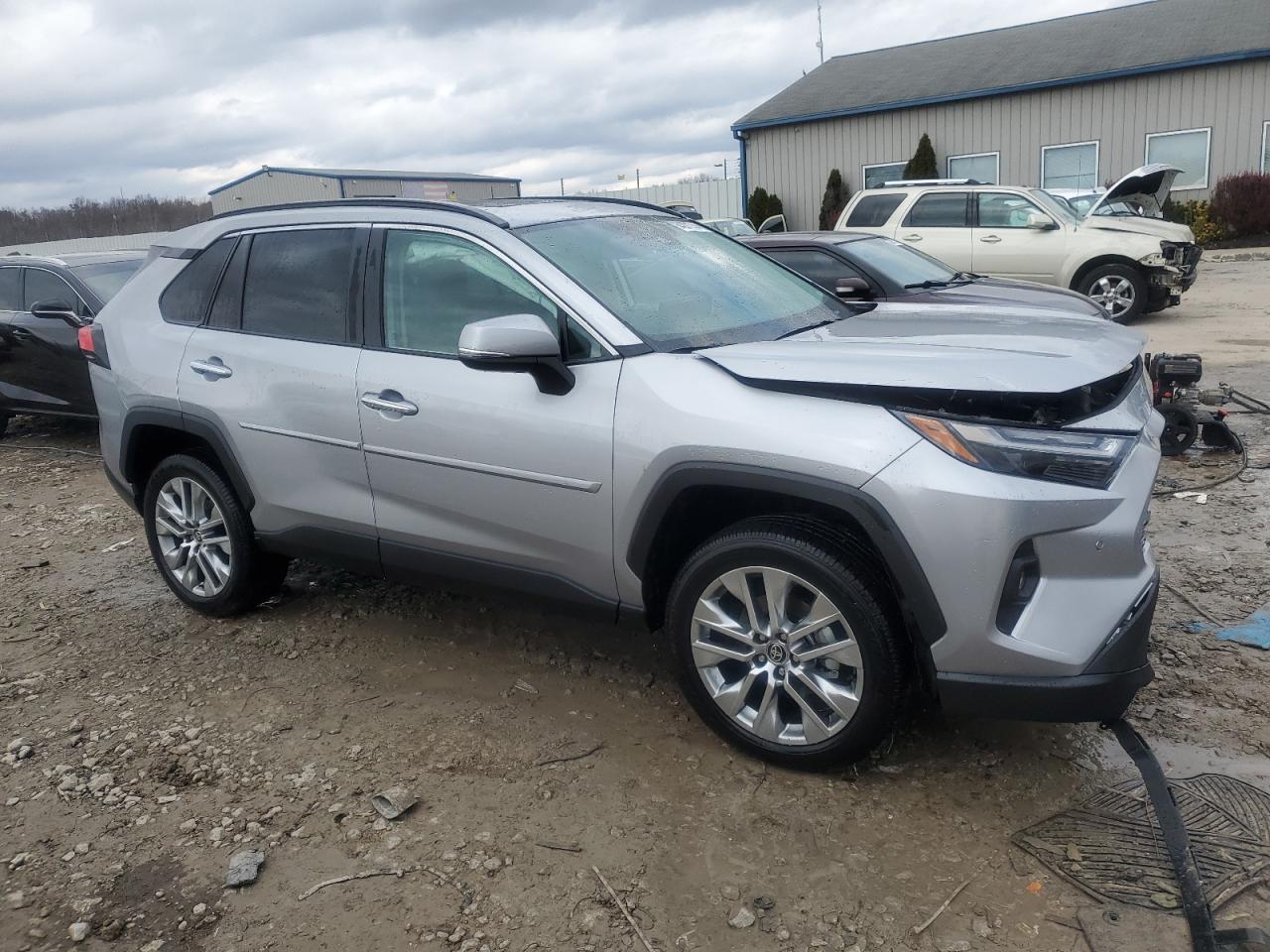 2024 Toyota RAV 4 - Image 4