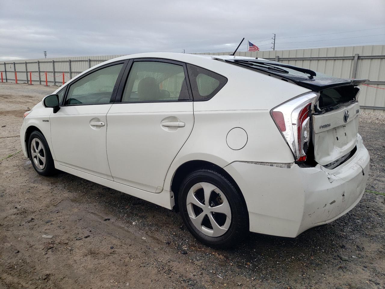 VIN JTDKN3DU1E1765437 2014 TOYOTA PRIUS no.2