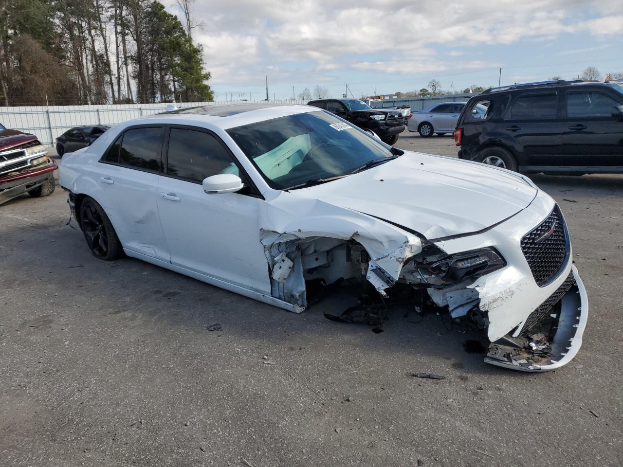 2021 Chrysler 300 - Image 4