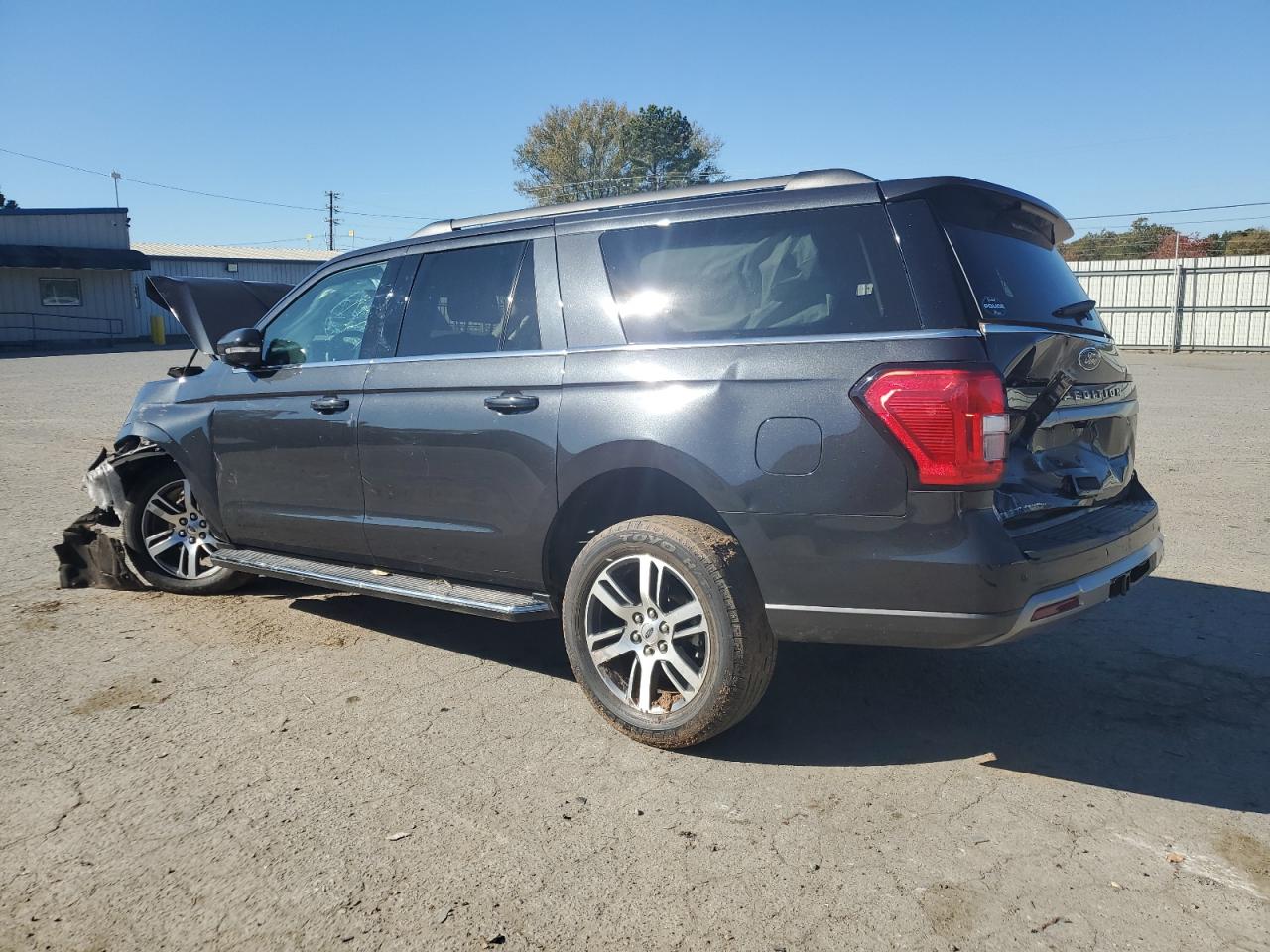 2023 Ford Expedition - Image 2