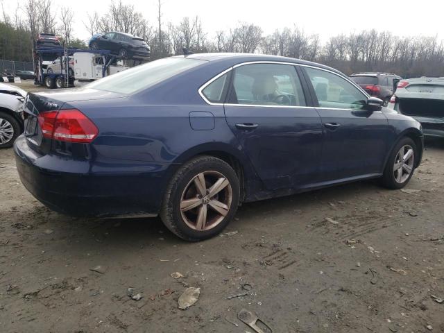 Sedans VOLKSWAGEN PASSAT 2014 Blue