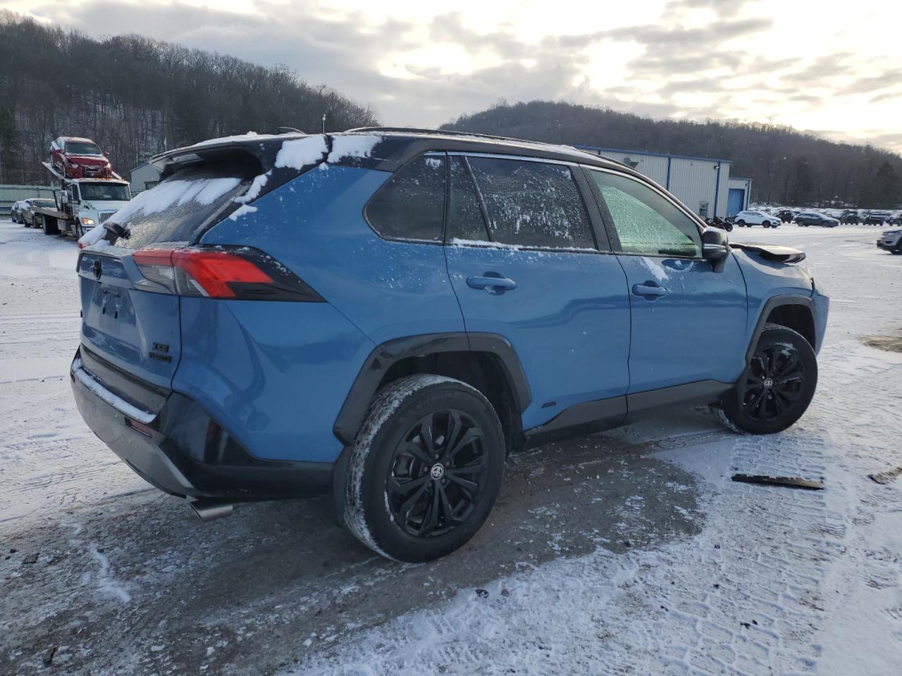 2022 Toyota RAV 4 - Image 3